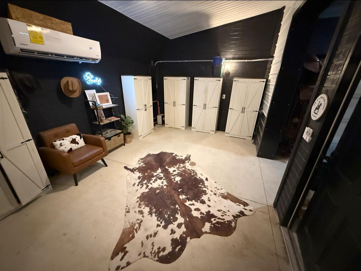 Private rider lounge and tack room interior at Rodeo Stables